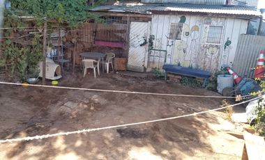 TERRENO PLANO CON CASA PARA MEJORAR VISTA AL MAR