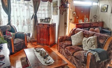 TERRENO PLANO CON CASA PARA MEJORAR VISTA AL MAR