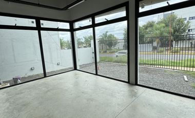 INVERSORES SE VENDE SALON EN ORO VERDE