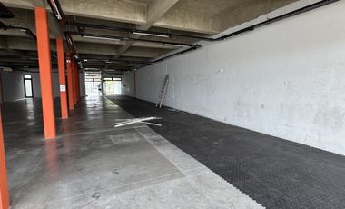 INVERSORES SE VENDE SALON EN ORO VERDE