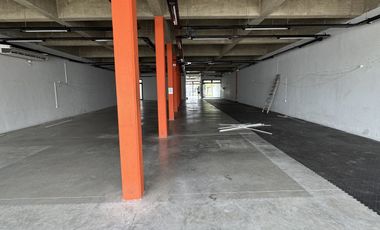 INVERSORES SE VENDE SALON EN ORO VERDE