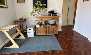 VENTA DPTO 2 DORM. CON COCHERA CALLE BUENOS AIRES