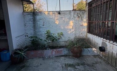 VENTA - CASA ZONA AV EJERCITO Y GUTIERREZ