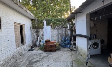 VENTA - CASA ZONA AV EJERCITO Y GUTIERREZ