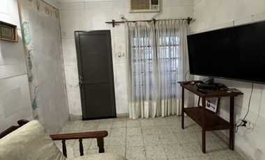 VENTA - CASA ZONA AV EJERCITO Y GUTIERREZ