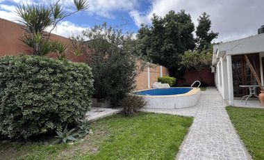 CASA CENTRICA CALLE LA RIOJA Y URUGUAY