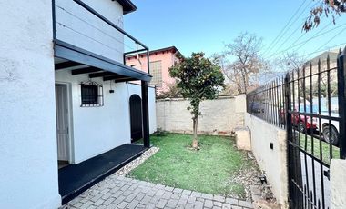 Casa Esquina 4D 3B 2E 220 m2 terreno
