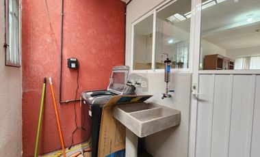 Casa Amueblada frente a Parques Industrial Toluca 2000, con acceso rápido a CDMX