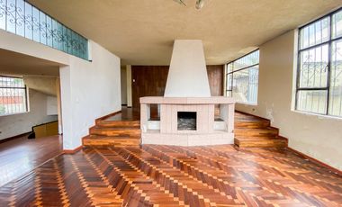 Casa o terreno en  venta. Jipijapa. Junto a Río Centro Shopping.