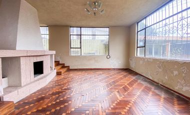 Casa o terreno en  venta. Jipijapa. Junto a Río Centro Shopping.