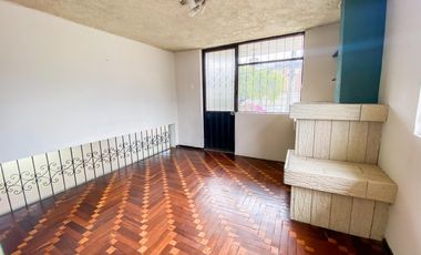 Casa o terreno en  venta. Jipijapa. Junto a Río Centro Shopping.