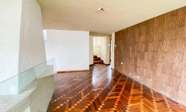 Casa o terreno en  venta. Jipijapa. Junto a Río Centro Shopping.