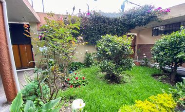 Casa o terreno en  venta. Jipijapa. Junto a Río Centro Shopping.