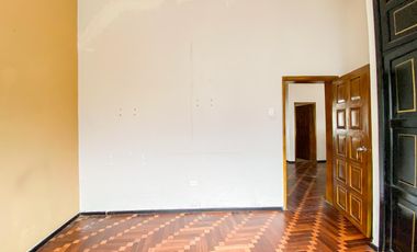 Casa o terreno en  venta. Jipijapa. Junto a Río Centro Shopping.