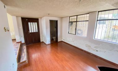 Casa o terreno en  venta. Jipijapa. Junto a Río Centro Shopping.