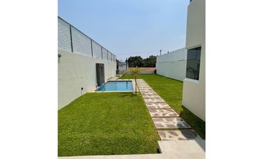 SE RENTA HERMOSA CASA NUEVA DENTRO DE RESIDENCIAL BURGOS