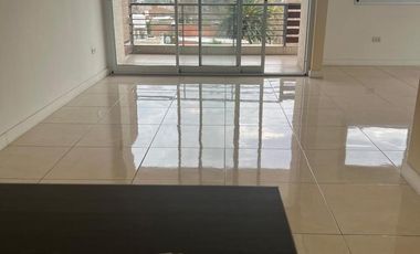 Departamento 2 ambientes grande con 2 cocheras en Tigre