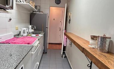 Venta departamento 3 ambientes con balcón en Avellaneda