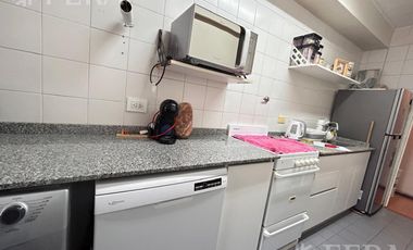 Venta departamento 3 ambientes con balcón en Avellaneda
