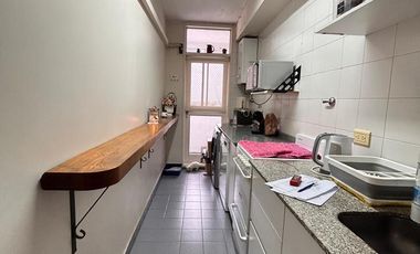 Venta departamento 3 ambientes con balcón en Avellaneda