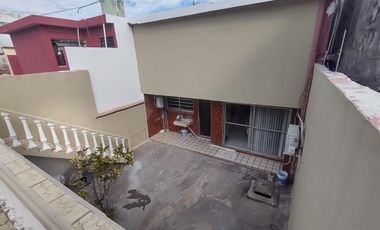 Casa en venta en Veracruz 1 cuadra del mar, Col. Ricardo Flores Magón.