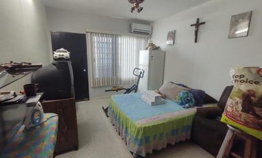 Casa en venta en Veracruz 1 cuadra del mar, Col. Ricardo Flores Magón.