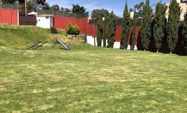 Casa en condominio con jardín común de 1000 m2