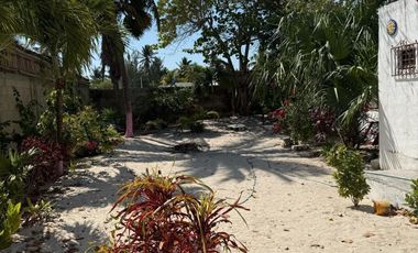 Casa en Segunda Fila de la Playa en Chelem