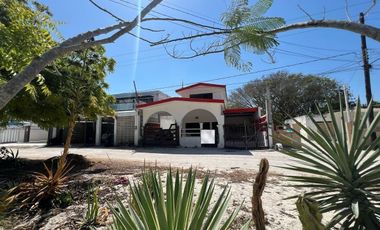 Casa en Segunda Fila de la Playa en Chelem