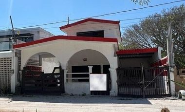Casa en Segunda Fila de la Playa en Chelem