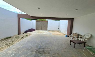 Casa en venta en Leandro Valle terreno de 690 M2 Mérida