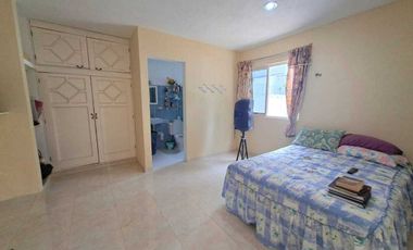 Casa en venta en Leandro Valle terreno de 690 M2 Mérida