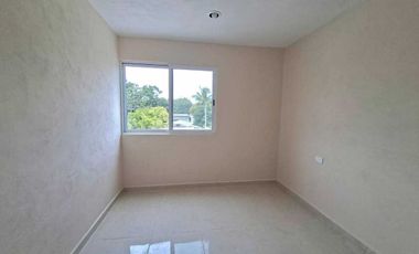 Casa en venta en Leandro Valle terreno de 690 M2 Mérida