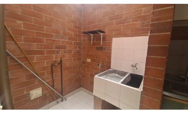 CASA CONJ. FONTIBON PLAZA - BARRIO EL RUBI