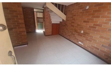 CASA CONJ. FONTIBON PLAZA - BARRIO EL RUBI