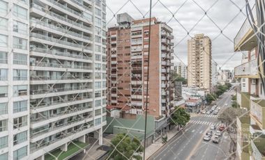 Exc. Semipiso. 4 Amb. Refaccionado a Nuevo con Cochera y Vista al Rio