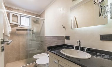 Exc. Semipiso. 4 Amb. Refaccionado a Nuevo con Cochera y Vista al Rio