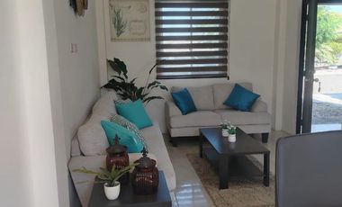 ¡Casa en Venta en Complejo Residencial Metrópolis – Manta!