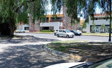 TERRENO EN RENTA EN ZONA LOS ARCOS, CON USO DE SUELO COMERCIAL