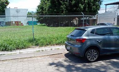 TERRENO EN RENTA EN ZONA LOS ARCOS, CON USO DE SUELO COMERCIAL