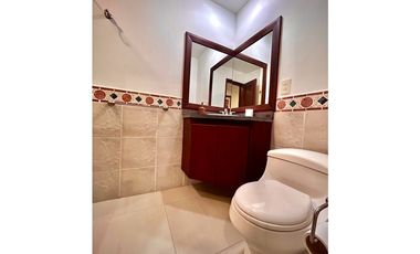 Amplio apartamento con vista al mar