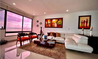 Amplio apartamento con vista al mar