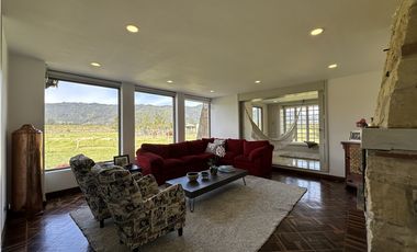 ARRIENDO ESPECTACULAR CASA EN CONJUNTO, COTA