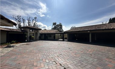 ARRIENDO ESPECTACULAR CASA EN CONJUNTO, COTA