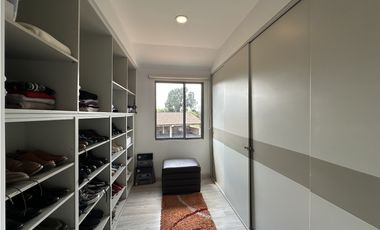 ARRIENDO ESPECTACULAR CASA EN CONJUNTO, COTA