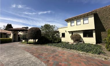 ARRIENDO ESPECTACULAR CASA EN CONJUNTO, COTA