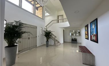 ARRIENDO ESPECTACULAR CASA EN CONJUNTO, COTA