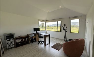 ARRIENDO ESPECTACULAR CASA EN CONJUNTO, COTA