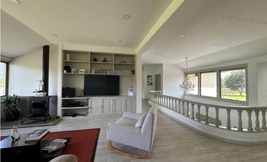 ARRIENDO ESPECTACULAR CASA EN CONJUNTO, COTA