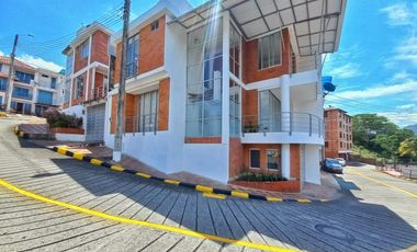 Maat vende Casa en conjunto,Villeta 186m2 $480Millones